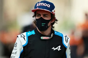 Fernando Alonso vuelve al paddock de la F1 con los colores de Alpine