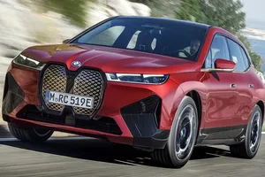 El nuevo BMW iX, un avanzado y tecnológico SUV eléctrico, ya tiene precios en España