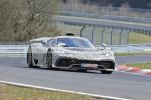 Los prototipos del Mercedes-AMG ONE invaden Nürburgring en un vídeo espía 