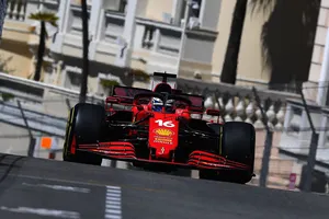 Campanazo de Ferrari en los segundos libres: Leclerc 1º y Sainz 2º
