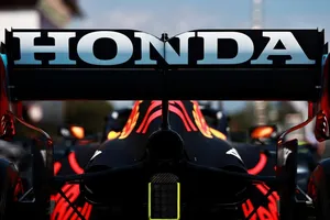 La FIA endurece los test de flexión del alerón trasero tras las palabras de Hamilton