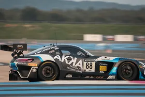 Los Mercedes de AKKA ASP y HRT mandan en los libres de Paul Ricard