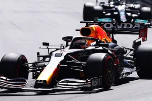 Verstappen y Sainz se licencian a lo grande en Mónaco