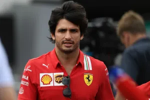 Carlos Sainz y el plan de Ferrari para mejorar los problemas de neumáticos