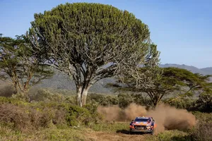 Thierry Neuville 'estira' su liderato del Safari Rally ante Takamoto Katsuta