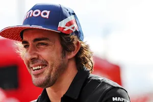 Alonso: «En 2022, soñar es gratis, pero no quiero titulares sobre ser campeón»