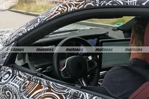 Al descubierto el moderno interior del nuevo BMW M2 Coupé 2023