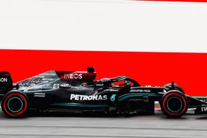 Hamilton y Bottas advierten a Verstappen: en mojado van mejor