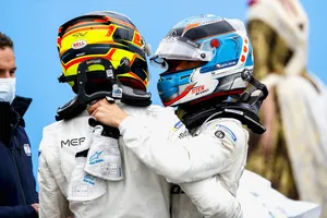 Mercedes dará libertad a Vandoorne y De Vries si hay ofertas de la Fórmula 1