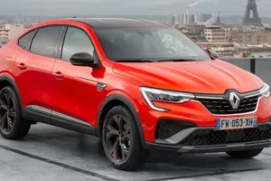 El Renault Arkana más potente ya tiene precio, ¿cuánto vale? ¿Está bien equipado?