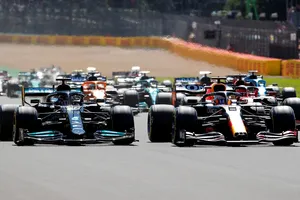 Red Bull apela ante la FIA la sanción impuesta a Hamilton en Silverstone
