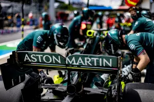 Red Bull pesca en Mercedes… y Aston Martin en Red Bull
