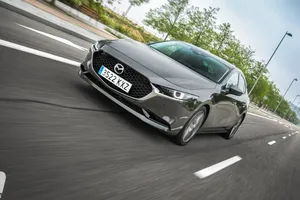 México - Junio 2021: El Mazda3 mejora y regresa al Top 10