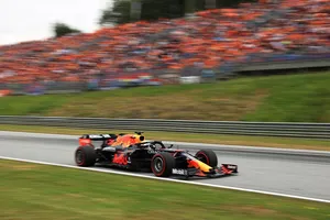 Verstappen culmina un memorable doblete en Austria y se escapa en el Mundial