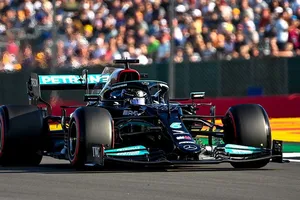 Hamilton se lleva la 'no-pole' de la primera clasificación de Silverstone