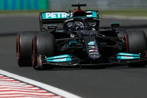 Hamilton se lleva la pole en Hungría y deja a Verstappen sin venganza... de momento