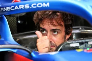 Alonso: «Si rindiera como antes de Bakú, le estaría quitando el asiento a un piloto joven»