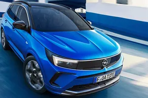 La gama del nuevo Opel Grandland 2022 se completa, así quedan los precios