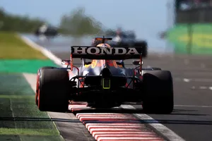 Honda detecta fallos en el motor de Verstappen, que correrá con una nueva unidad
