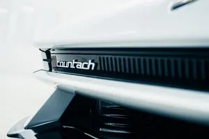 Primeras imágenes del nuevo Lamborghini Countach antes de su presentación