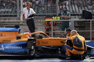 McLaren no para y el MCL35M seguirá recibiendo nuevas piezas