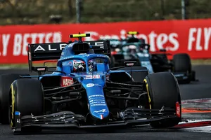 Esteban Ocon logra su primera victoria en F1 'gracias' a Fernando Alonso en un legendario GP de Hungría