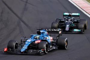 Ocon agradece la ayuda a Alonso… y Verstappen también