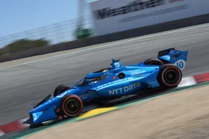 Álex Palou roza la gloria con un segundo en Laguna Seca tras Colton Herta