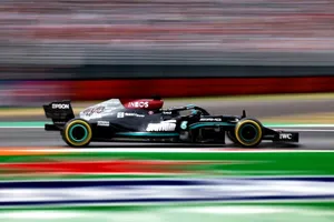 Mercedes sigue intratable en el calentamiento de los últimos libres en Monza