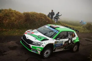 Mikkelsen gana el Rally de Azores con Sordo segundo y Llanera tercero