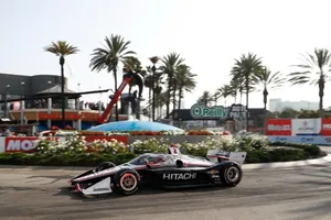 Newgarden cumple con la pole en Long Beach: Palou saldrá 10º y O'Ward 8º