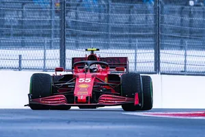 Sainz acaricia su primera pole en F1: «¿Por qué no adelantar a Norris en la salida?»