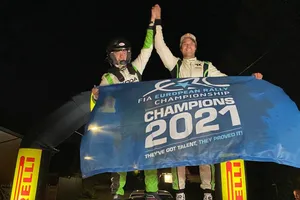 Andreas Mikkelsen suma el título del Europeo de Rallies al de WRC2