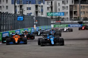 Dos fans más de Alonso en la parrilla de la F1: «Si no fuera piloto, apoyaría a Fernando»