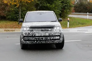 Nuevos detalles al descubierto en las últimas fotos espía del Range Rover 2022