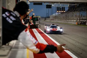 Los pilotos del Toyota #7 rozan el título tras ganar las 6 Horas de Bahrein