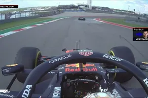 [Vídeo] Verstappen eleva la tensión en la pista: «Hamilton es un idiota estúpido»