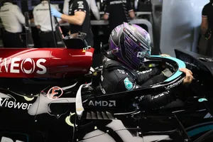 ¡Hamilton sancionado de nuevo! 5 posiciones por cambiar su motor de combustión