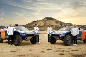 Jesús Calleja y Óscar Fuertes forman equipo para disputar el Dakar 2022