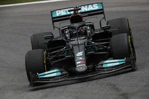 Hamilton, a por la victoria en el sprint tras arrasar en la clasificación