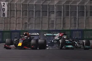 Hamilton vs. Verstappen, una guerra al rojo vivo: «Es lo que hay»