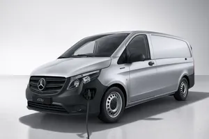 La Mercedes eVito 2022 estrena interesantes novedades con más autonomía 