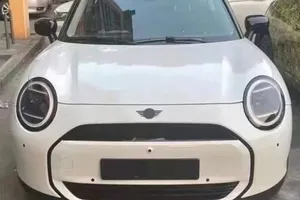 El nuevo MINI Cooper S Eléctrico que llegará en 2023 aparece desnudo en China