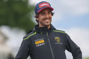 Albert Costa repite en 2022 como piloto oficial de Lamborghini
