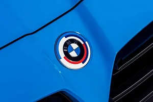 BMW confirma el debut del brutal M4 CSL en 2022, y dos novedades más