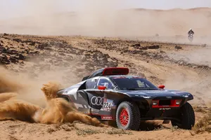 Mattias Ekström lidera el doblete de Audi en la octava especial del Dakar