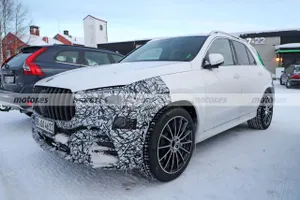 El revisado Mercedes-AMG GLE 53 2023 es avistado en fotos cerca del Polo Norte