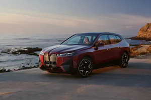 El nuevo BMW iX debutará en un evento preparado para invitados muy selectos, ¿quieres ser un@ de ell@s?