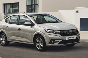 La oferta que ratifica al Dacia Logan como el mejor sedán barato, ¡y con etiqueta ECO!