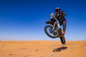 Recorridos diferentes para motos y coches en la quinta etapa del Dakar